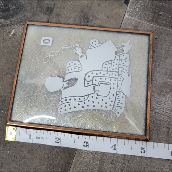 VTG Convex Glass Reverse Painting, Man in Chair with Cat, 4x5 - Picture 5 of 6